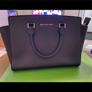 Michael Kors tote